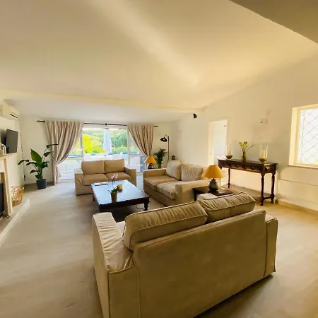 Royal Course Villa, ヴィラ ヴァーレ・ド・ローボ