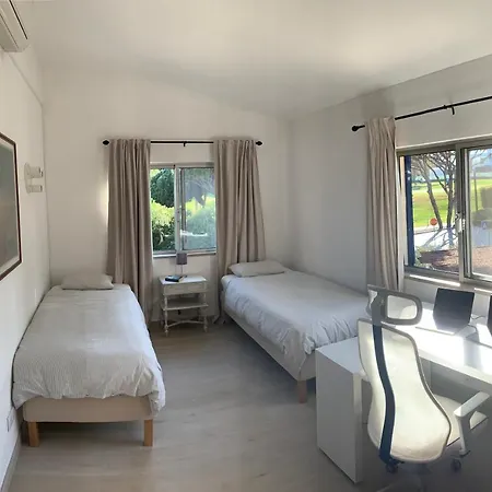 Royal Course Villa, Villa *