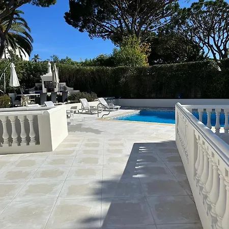 Royal Course Villa, ヴィラ ヴァーレ・ド・ローボ